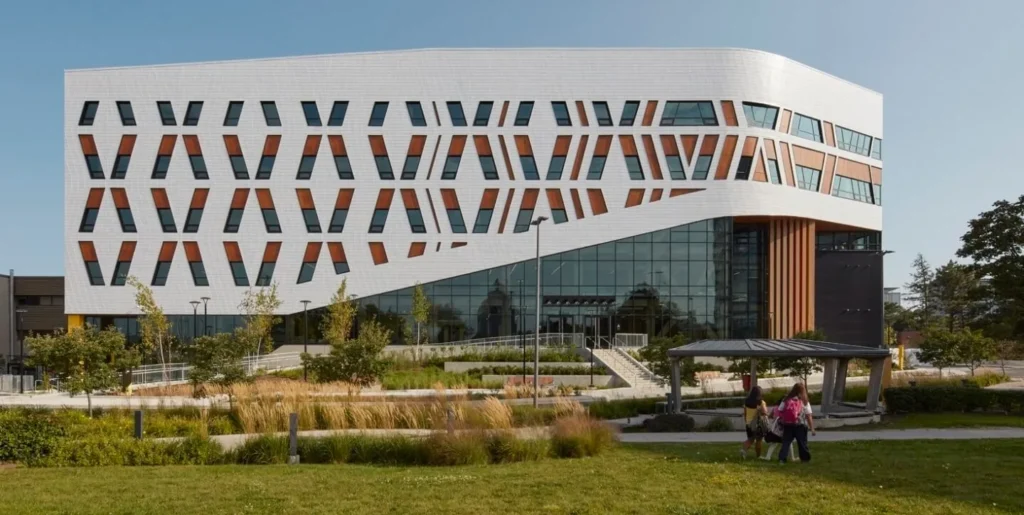 La première institution en bois massif sans carbone au Canada