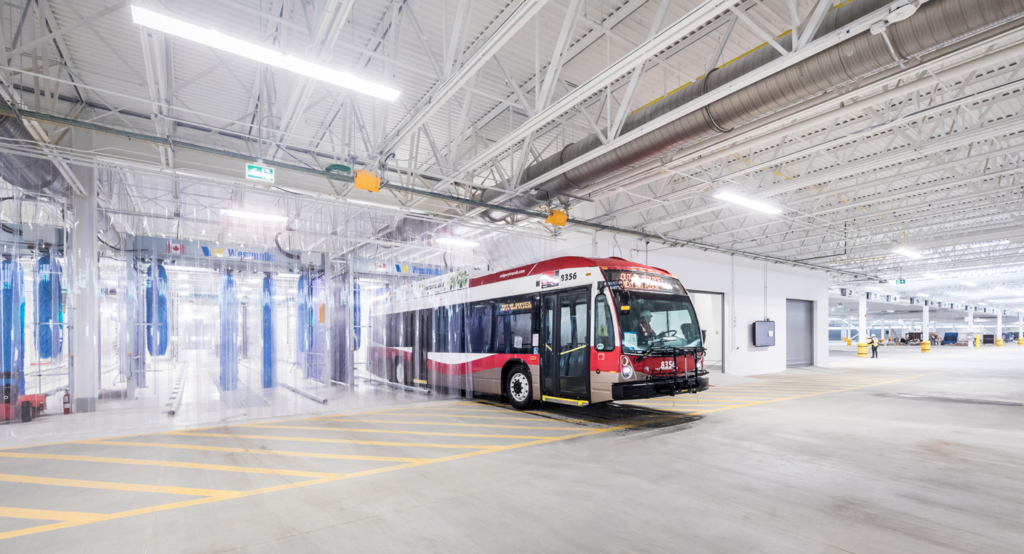 Garage Stoney pour le stationnement et l'entretien des autobus du transport en commun alimentés au gaz naturel comprimé